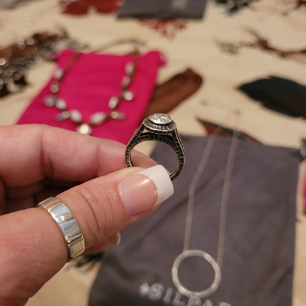 Ring - Picture 2 of 2